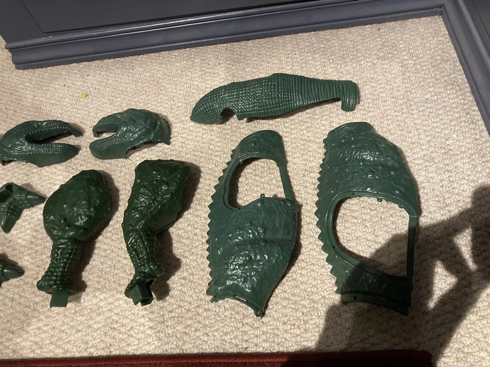 ORBIS De AGOSTINI DINOSAURS MAGAZINE TYRANNOSAURUS T-REX SKIN SHELL - INCOMPLETE - Image 2 of 4