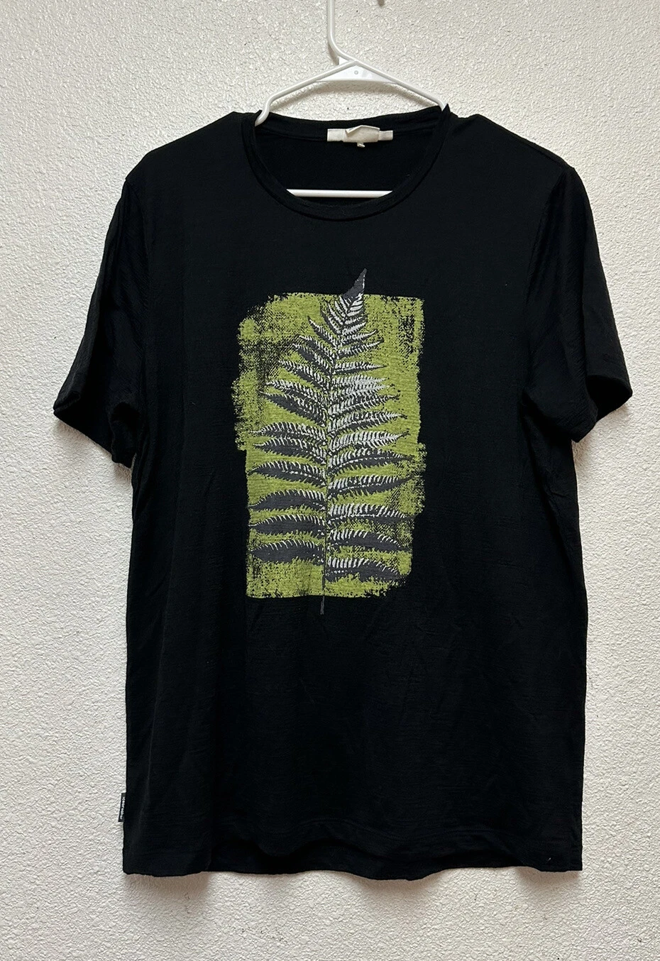 Icebreaker 150 Merino Men’s Black Graphic Short Sleeve Shirt Base Layer Sz M