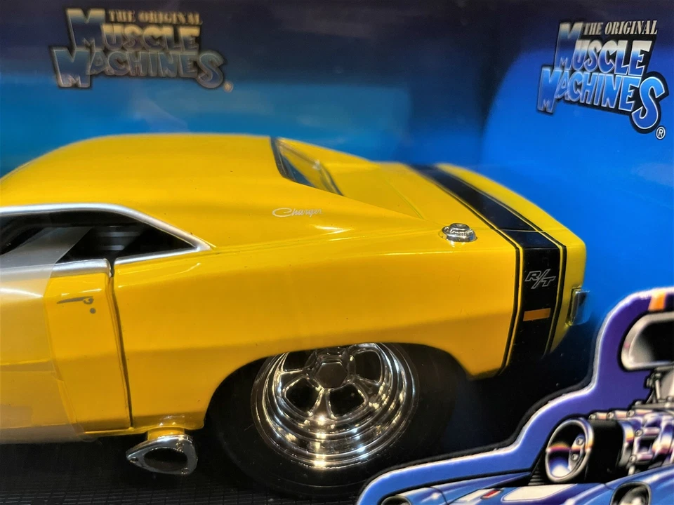 Muscle Machines Yellow With Black Stripe 69' Hemi Charger 1:24 Scale - Image 3 of 4