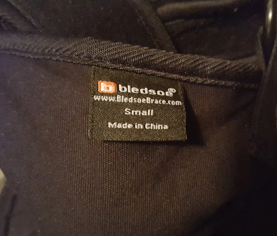 Soporte ortopédico para hombros y brazos Bledsoe negro Foto 2 de 2
