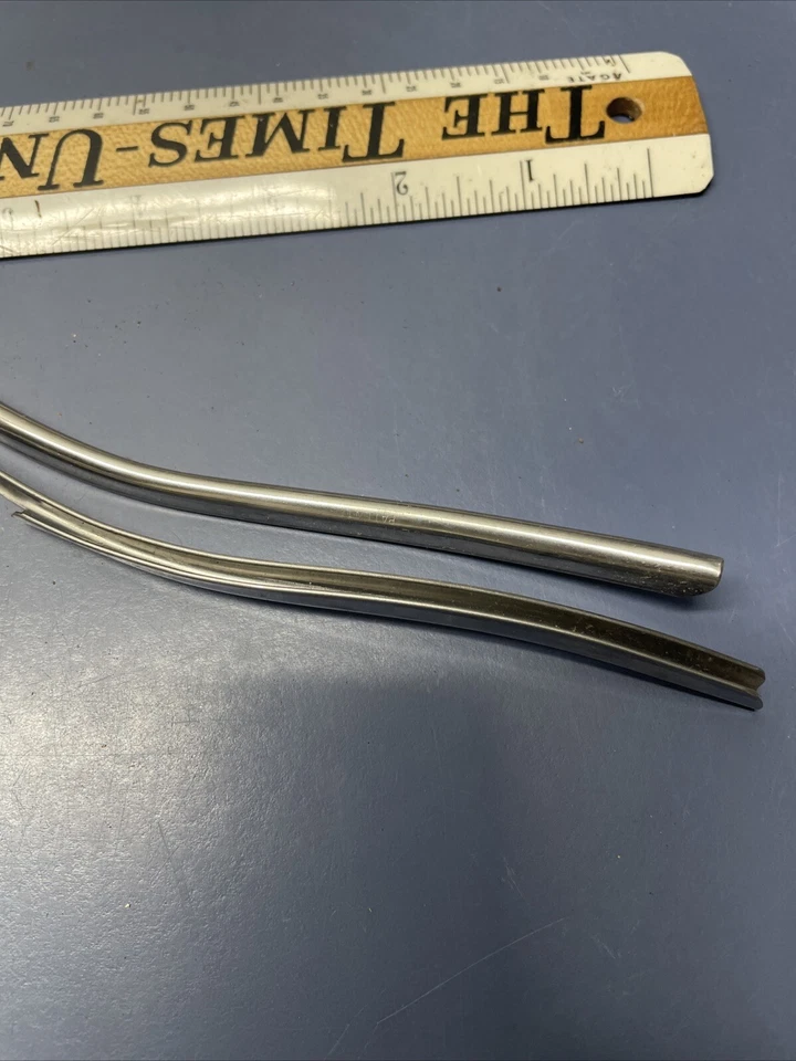 NOS OEM 1967 1968 Chrysler 300 New Yorker Newport Door Edge Protectors 2840530 - Image 2 of 4