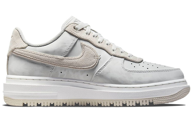 Nike Air Force 1 Luxe 'Triple White' DD9605-100 | eBay