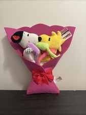 Peanuts Valentine s Day 2025 Snoopy Woodstock Floral Plush Bouquet New In Hand