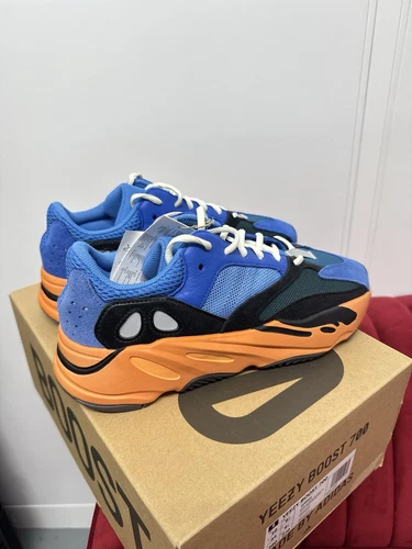 YEEZY 700 SNEAKERS BLU BRILLANTE UK9.5 VENDITORE DI FIDUCIA AUTENTICHE