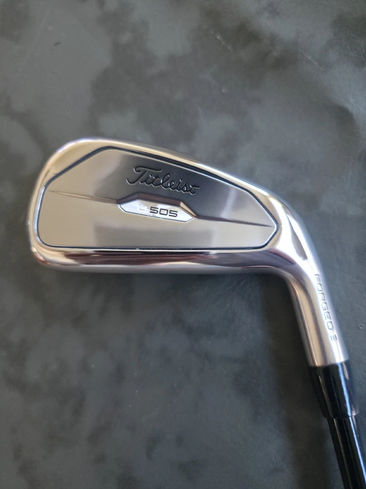 TITLEIST 22° U505 3G (4) DRIVING IRON PROJECT X HZRDUS BLACK 6.0 80 STIFF - Image 2 of 4