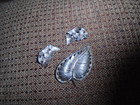 VINTAGE BSK PRETTY SILVERTONE ETCHED-SWIRLED LEAF BROOCH/BSK 3-LEAF EARRINGS SET — photo 8