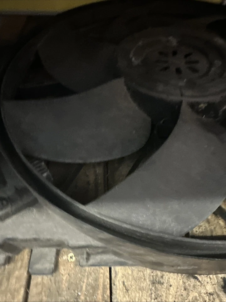 Mercedes Benz W203 Clase C C200 K Ventilador Motor Ventilador Eléctrico A2035000293 77683 Foto 3 de 4