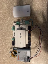 Trane UC210 24V VAV Control.    Priced Individually At $85 Each ￼