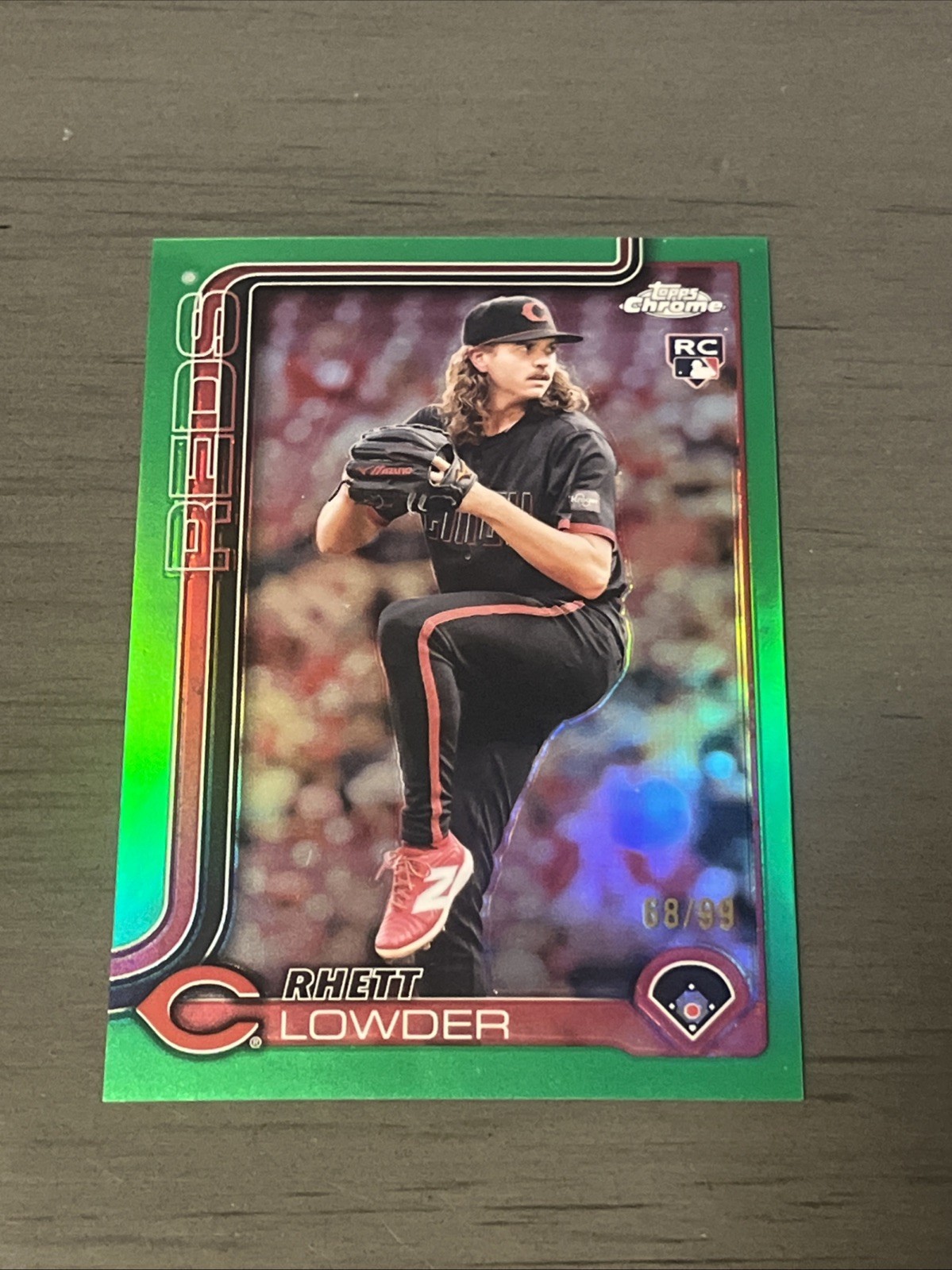 2025 Topps Chrome - Rhett Lowder #147 Green Refractor /99 (RC) Reds
