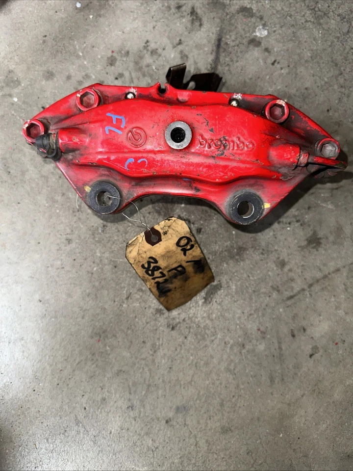 02-07 Pinza de freno delantera izquierda Maserati Coupe 4200 M138 OEM Foto 3 de 3
