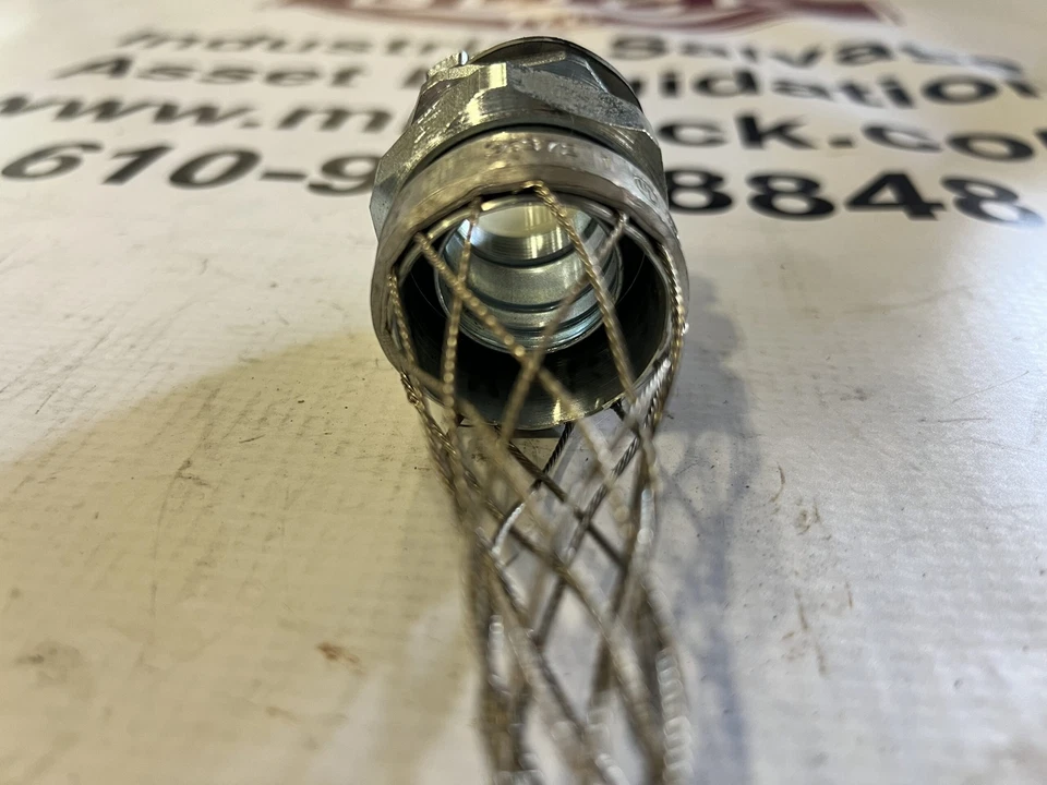 WOODHEAD 36372 EMPUÑADURA DE CABLE ALIVIO DE TENSIÓN 1" PULGADA MPT  Foto 3 de 4