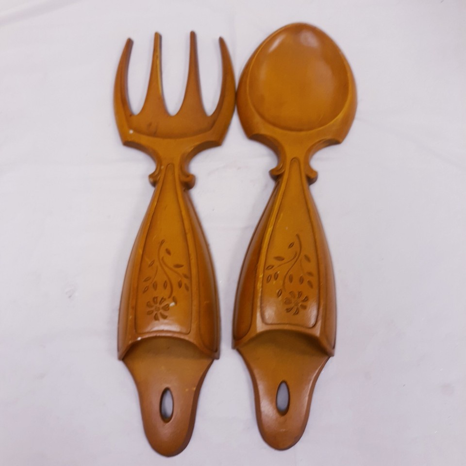 Dated 1969 Sexton USA aluminum spoon-and-fork wall art — a kitschy-cool MCM kitchen relic that's a genuine time capsule of American mid-century home decor.