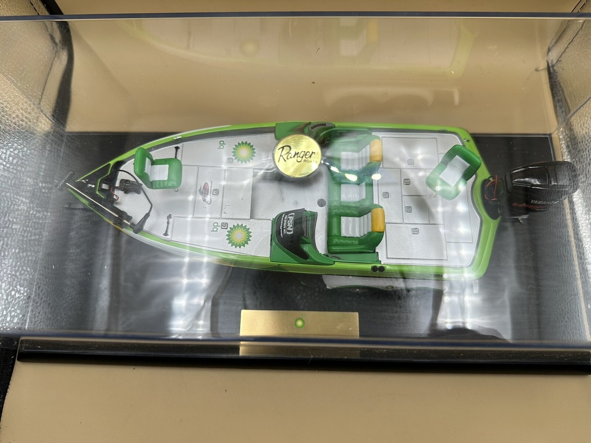 RANGER BP FLW BASS BOAT DIECAST 1/24 SCALE New in Box w RANGER BP FLW BASS BOAT DIECAST 1/24 SCALE New in Box w