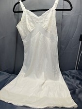 Vintage Lingerie Slip Lace Top 100 Nylon size 34 Knee Length White RN 16005