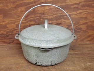 Vintage Wagner Ware Cast Aluminum Dutch Oven 3248 Hammered With Lid