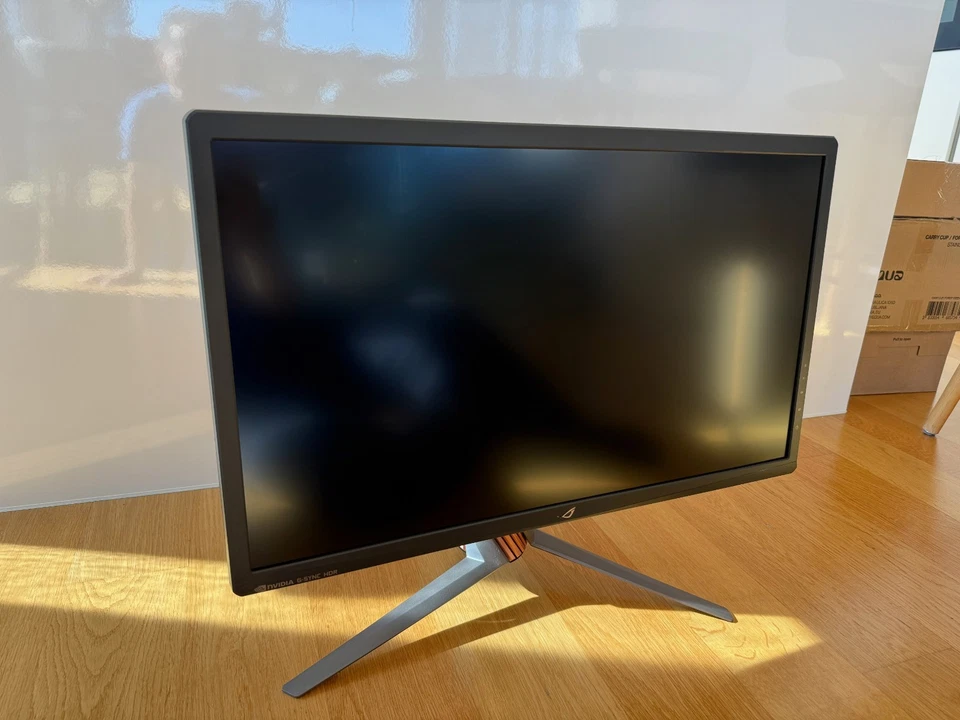 ASUS PG27UQ 27-Inch ROG Swift 4K HDR Overclockable 144 Hz G-Sync IPS Monitor - Bild 3 von 4