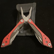Cabela's rot/schwarz Multitool Zange, Edelstahl, Nylonscheide CB-001