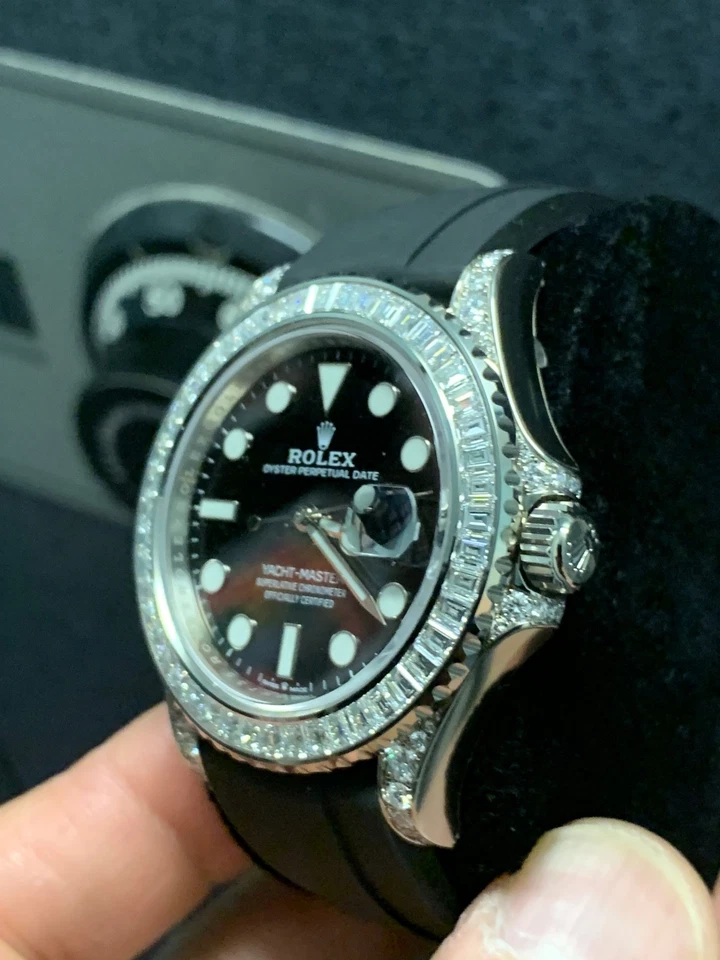 Rolex Yacht-Master 42 226679TBR oro blanco esfera negra bisel de diamantes Foto 2 de 4