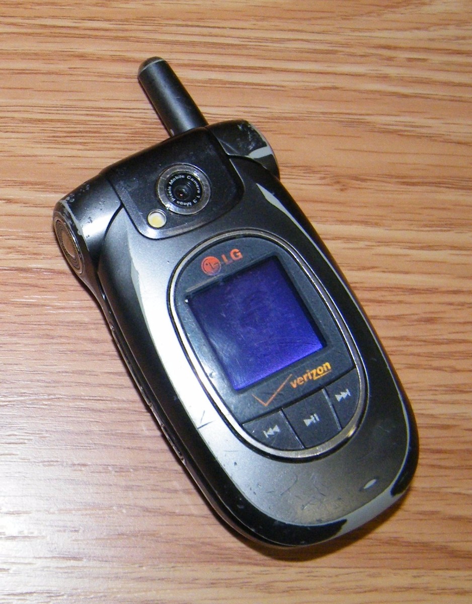 LG VX8300 - Gray (Verizon) 1.3MP CDMA Cellular Flip Phone Only