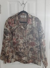 Chico's Chicos Design Silk Jacket Size 2 Beige Green Red Floral Script Oriental