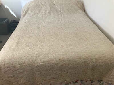 Jacquard Fabric Duvet Cover Heavy Weight in a Beautiful Champagne Color.
