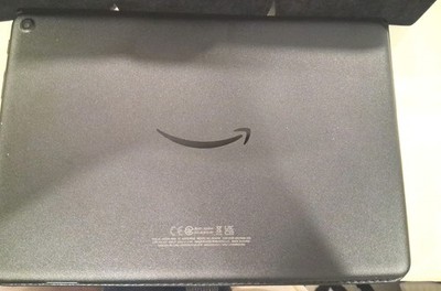 Amazon Fire HD 10 (13th Generation) 32GB, Wi-Fi, 10.1'' - Black (with Lockscreen