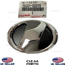 Genuine Front Grille Emblem Logo Toyota Yaris Vitz Ksp90 Scp90 Ncp90 2005-2010