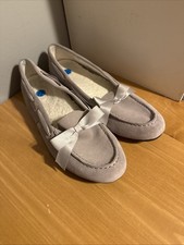 Women s Size 11 Vionic Alice Light Grey Suede Slipper/shoes EUC