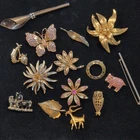 VNTG 15pc Mixed Lot Costume Jewelry Brooches & Stick Pins Rhinestone Metal Coro