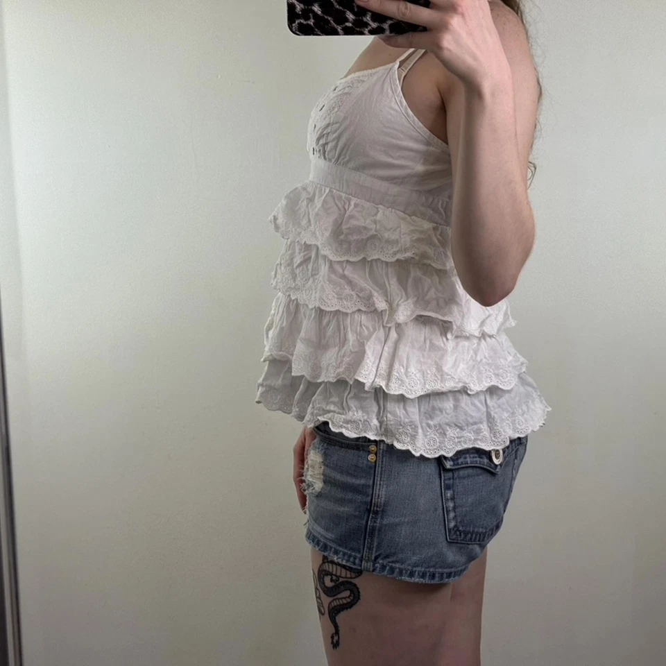 Y2K vintage ruffle cami top strappy broderie anglaise buttons frill - Image 3 of 4