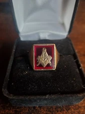 Masonic Freemasonry 10k Gold Used Ring Size 10  6.4 grams