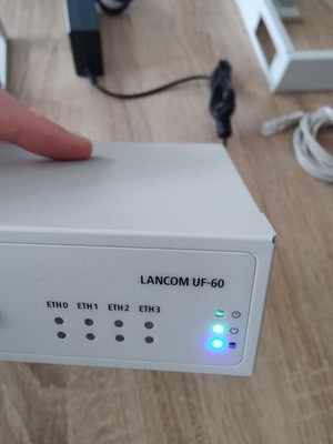 LANCOM R&S Firewall UF-60, Inkl. Rackmontage