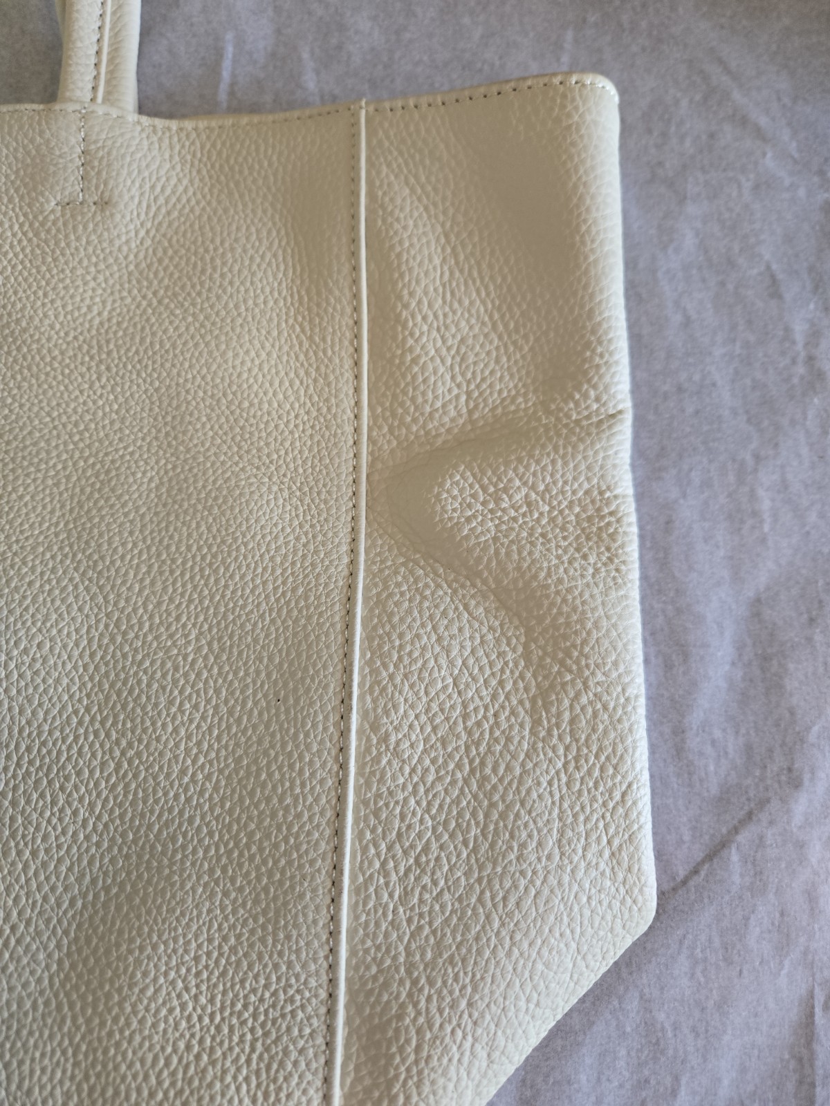 MILA Off-White Pebbled Tote Bag with Pockets — image 9