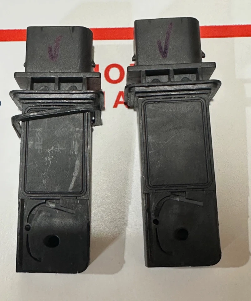 Dos 2 sensores medidores de flujo de aire Mercedes-Benz OEM A6420940148 0281002695 Foto 2 de 4