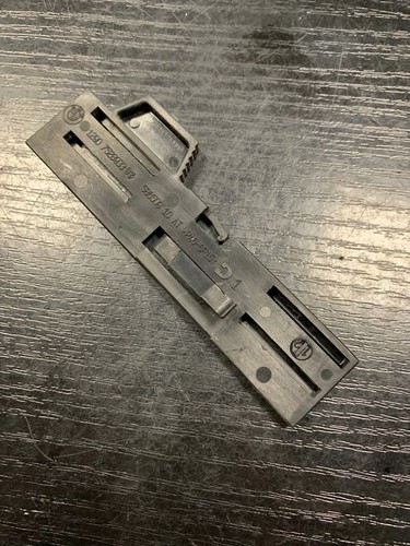 BMW 3 E90 E91 2005 Sonstiges Einzelteil Motorraum 7528933 GSD39503