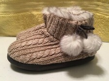 Women's Cuddl Duds Pom Pom Comfort Foam Slippers Size - S 5-6  Fawn Beige NEW