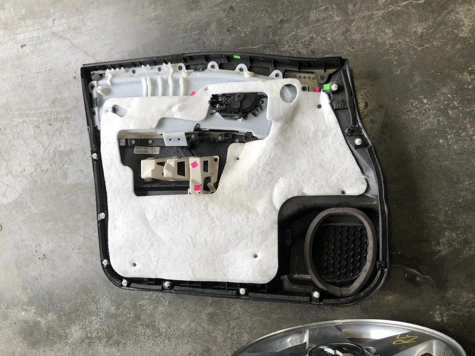 2017 NISSAN TITAN XD PASSENGER SIDE FRONT DOOR BLACK CREW CAB W/PWR/SWITCHES - Image 4 of 4