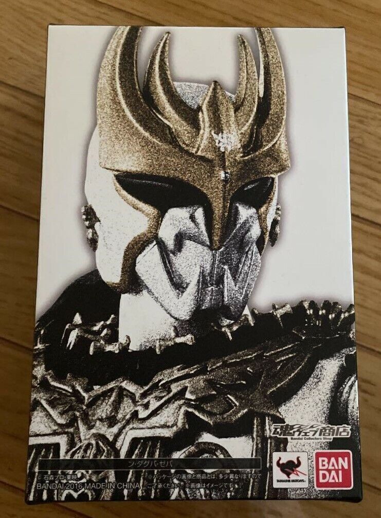 S. H. Figuarts Kamen Rider Kuuga N Daguva Zeba Figure True