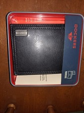 Portafoglio Dockers Bk Tri Fold in latta vendita al dettaglio 30,00