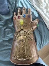 Marvel E0491 Legends Series Hasbro Articulated Infinity Gauntlet Thanos Works