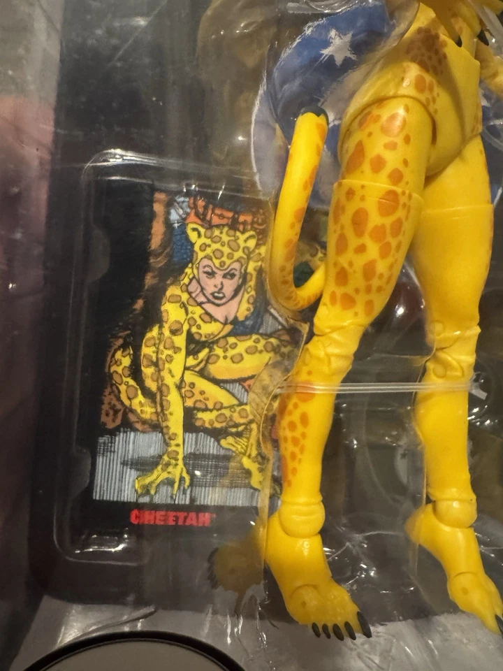 Figura McFarlane Direct Page Punchers Multiverse CHEETAH 7" Rojo Edición Platino Foto 4 de 4