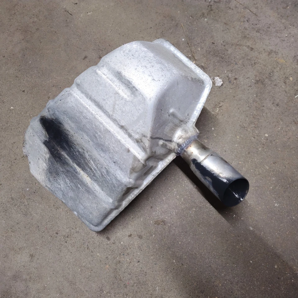 Silenciador de escape trasero del lado del conductor Chevy Camaro 2010 OEM Foto 2 de 4