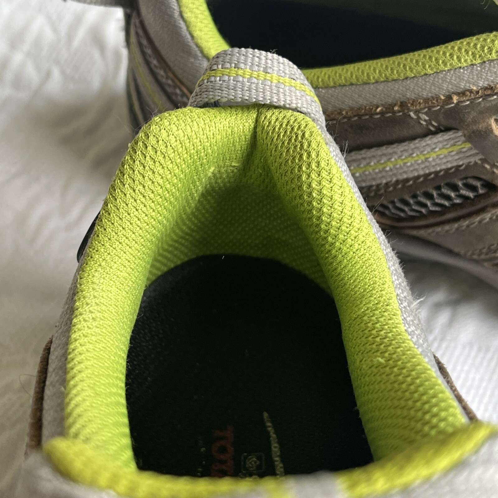 Scarpe da trekking da donna Keen Voyageur 1010141 verdi marroni in pelle taglia 9