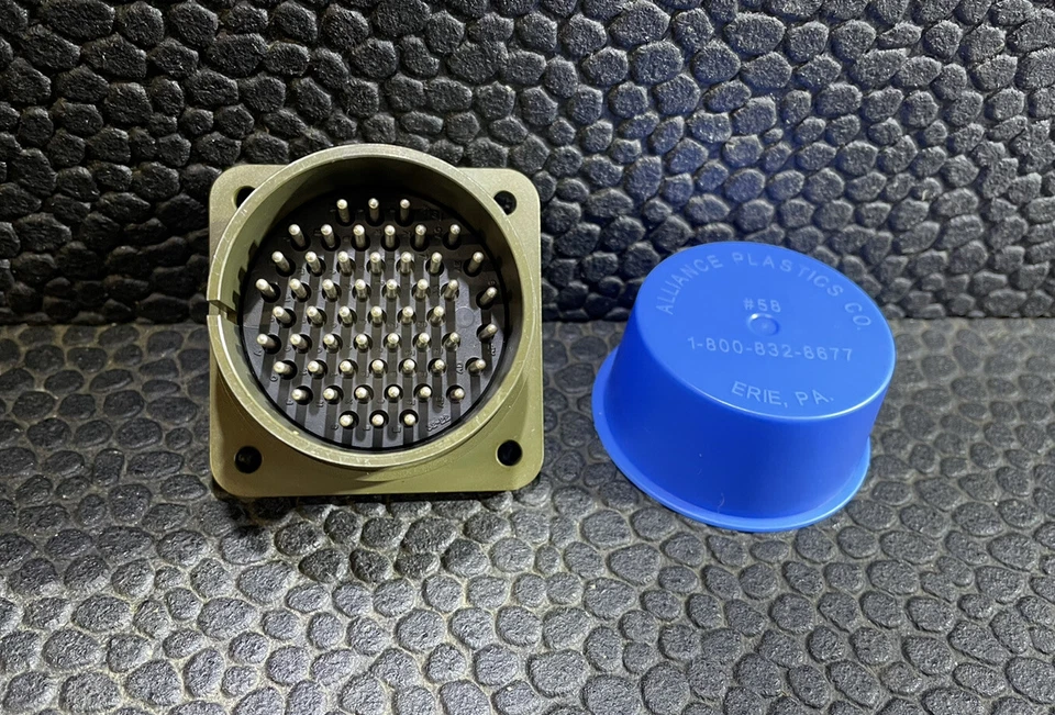 VEAM ITT Cannon Circle Connector CIR 54PIN Wall Mount A99309PP-32-22P-T3 0828 - Image 2 of 4