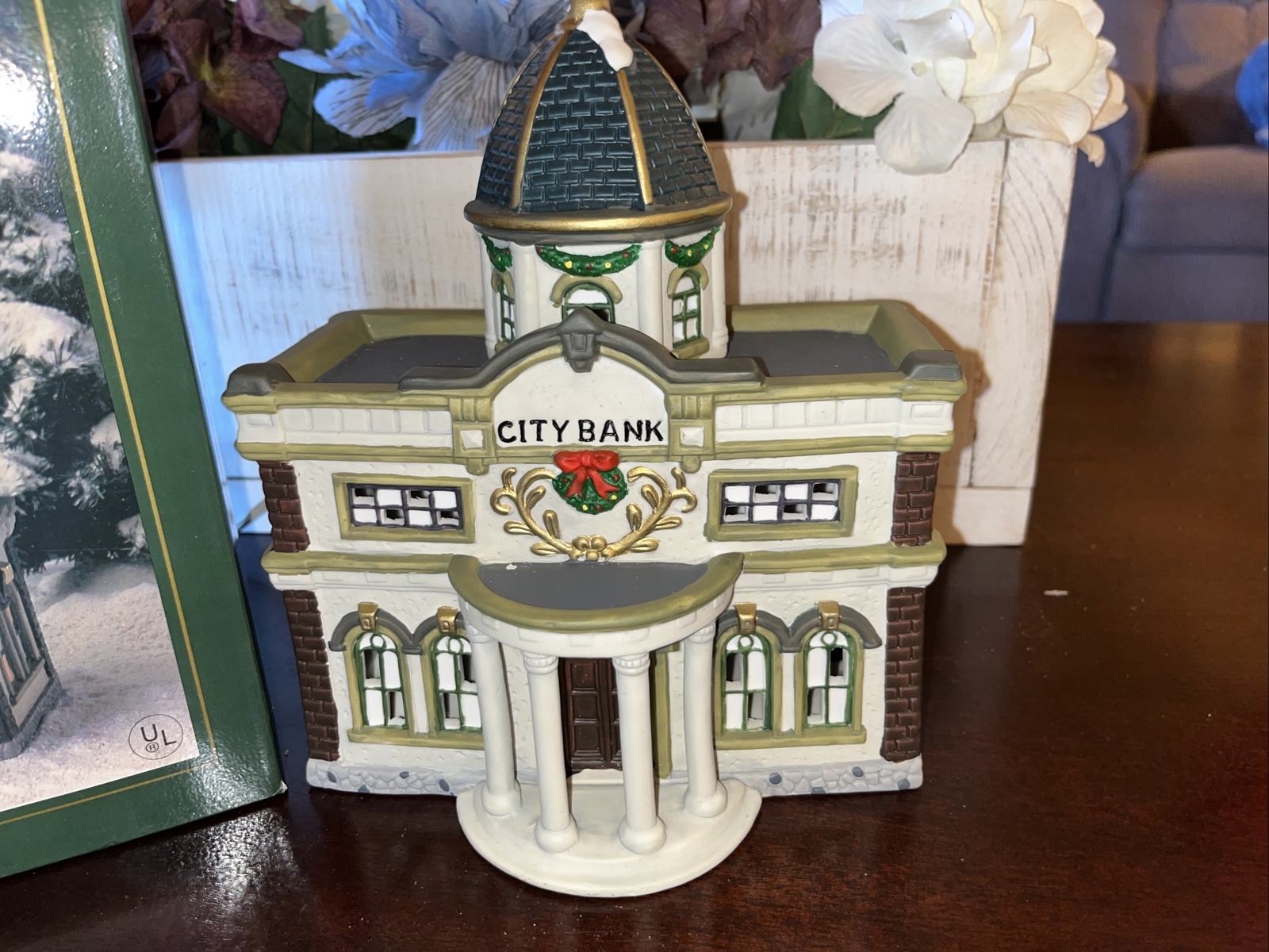City Bank Copperfield Keepsake Porcelain Lighted House Original Box