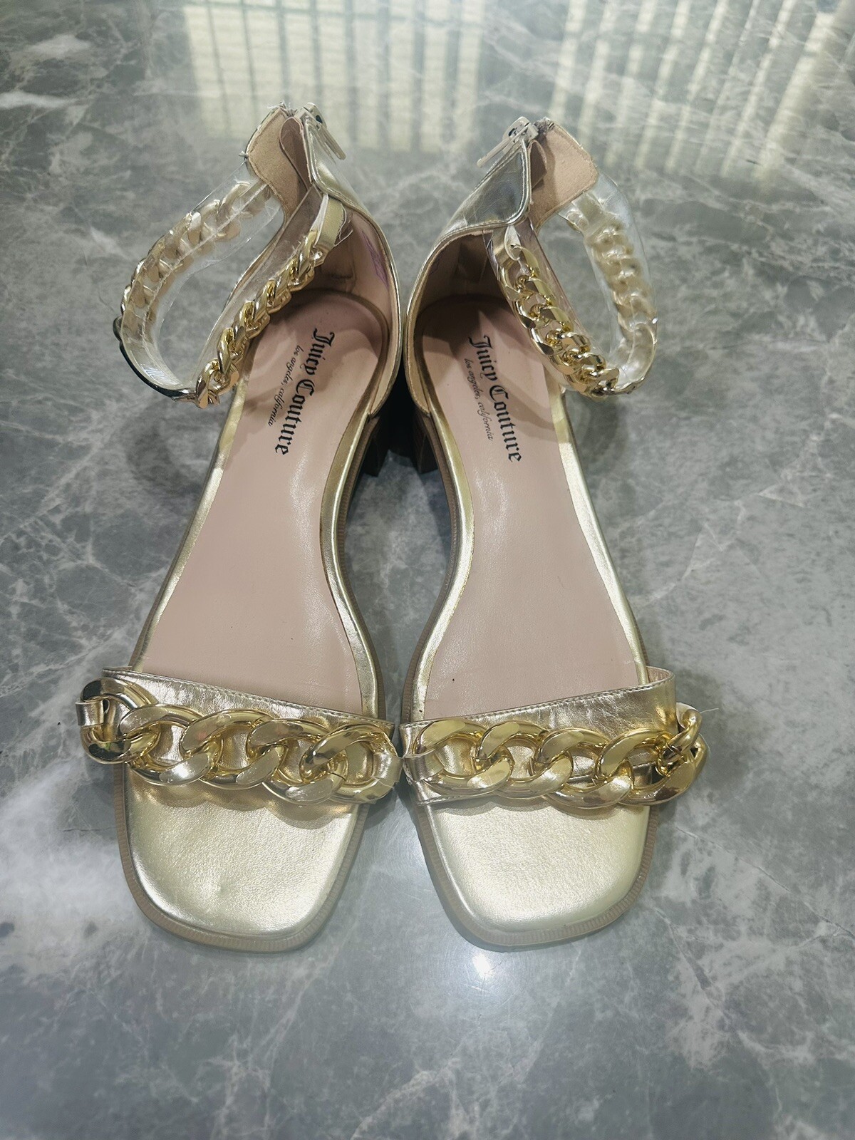 Juicy Couture Y2K Gold Zippy Flip Flop Charm Sandals  Ladies SZ 10 EU 40-41