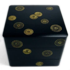 Lacquerware Three-Tier Box w/Takaichi Temple Chrysanthemum by S.Fujii&T.Yamamoto