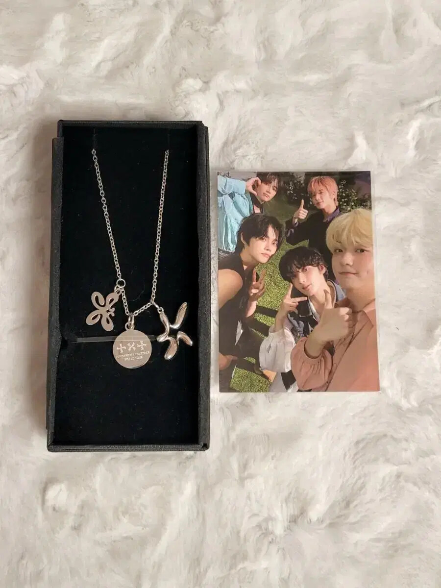 tomorrow x together necklace and sealed photo card Sweet Mirage | eBay