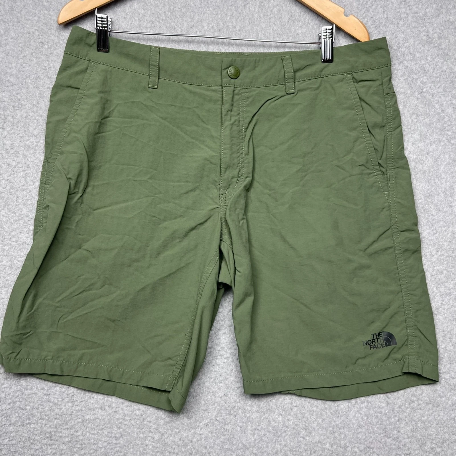 The North Face Men Shorts 34 Green Hiking Outdoor Casual Breathable Gorpcore