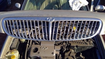Grille Fits 00-01 Infiniti I30 OEM